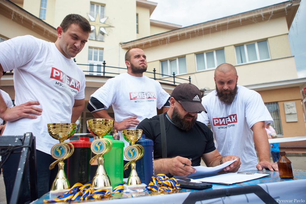 У Франківську відбулося змагання найсильніших людей України ФОТО
