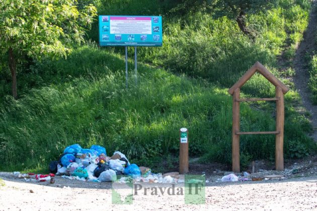 Куди поділися смітники? Мешканці Франківської ОТГ нарікають на засмічення ФОТО