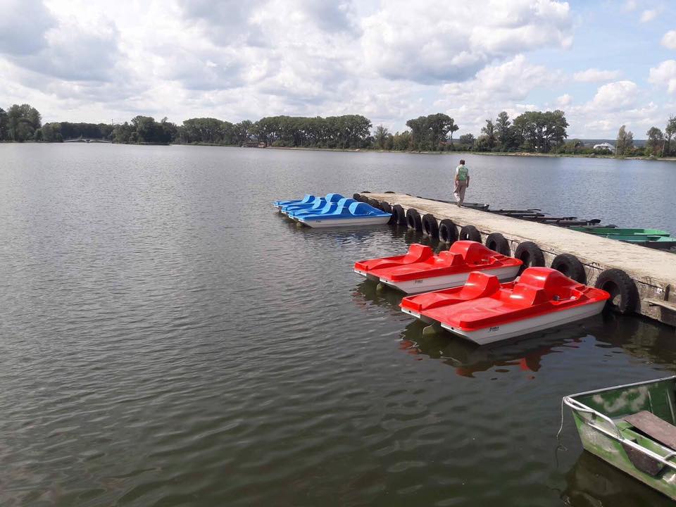 Прикарпатські рятувальники пильнують відпочивальників біля водойм області