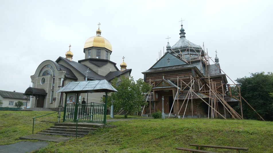 У прикарпатському селі реставрують стародавній храм ФОТО та ВІДЕО