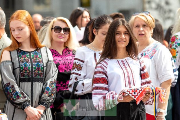 У Франківську найкращим випускникам вручили медалі ФОТОРЕПОРТАЖ