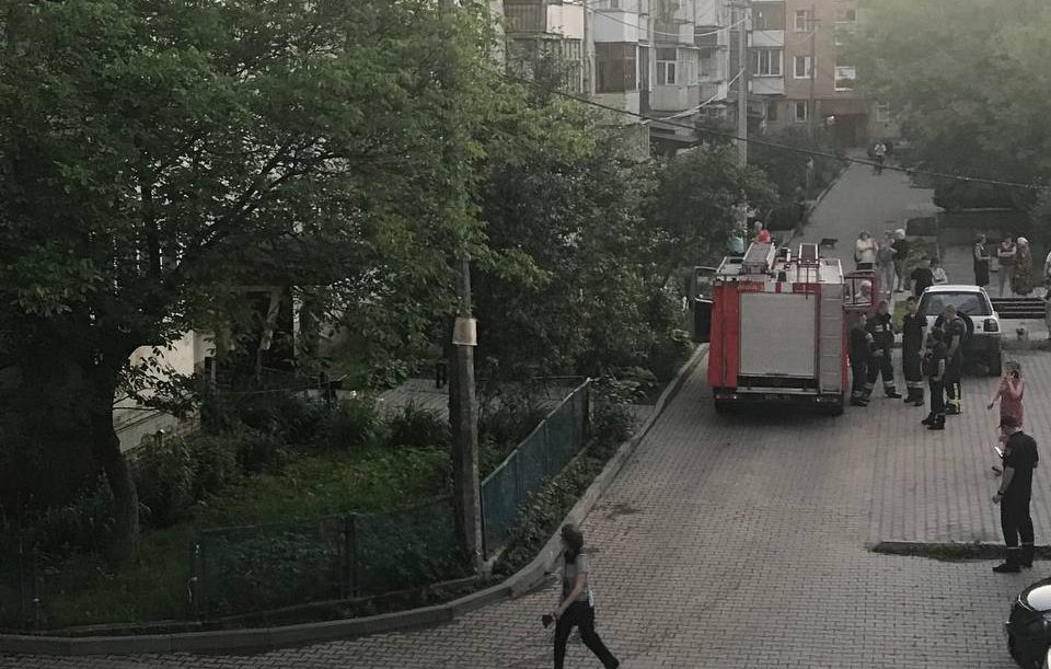 Не зміг потрапити додому: франківець викликав вогнеборців на "фейкову" пожежу ФОТО