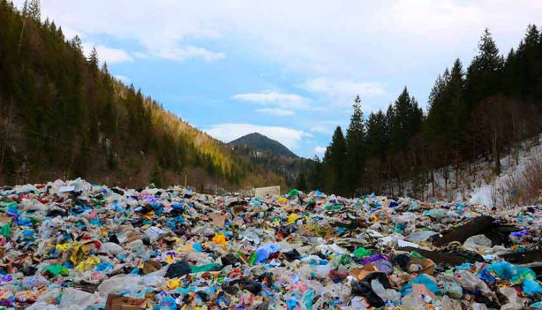 На рекультивацію єдиного в країні високогірного звалища у Карпатах досі не знайшли коштів ВІДЕО