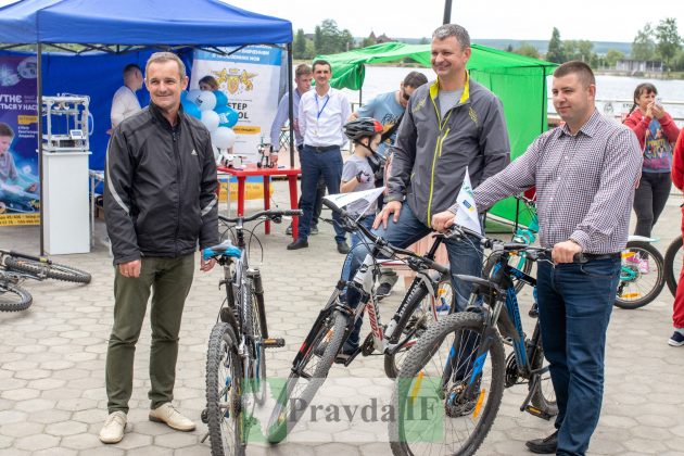 Долучилися дорослі і діти: у Франківську відбувся велопробіг ФОТОРЕПОРТАЖ