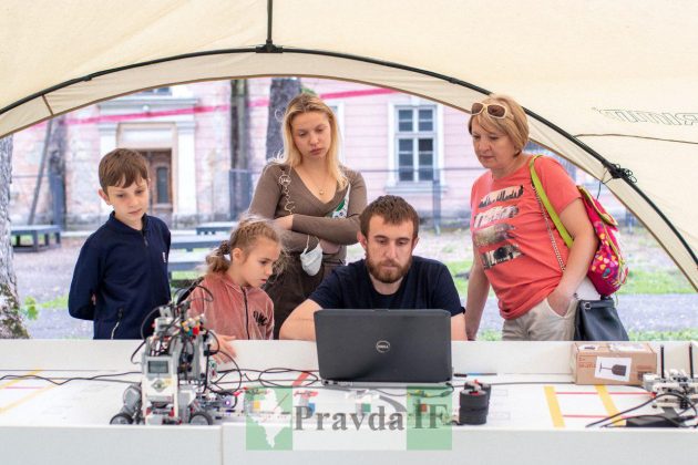 У палаці Потоцьких триває фестиваль «Альо, наука?» ФОТОРЕПОРТАЖ