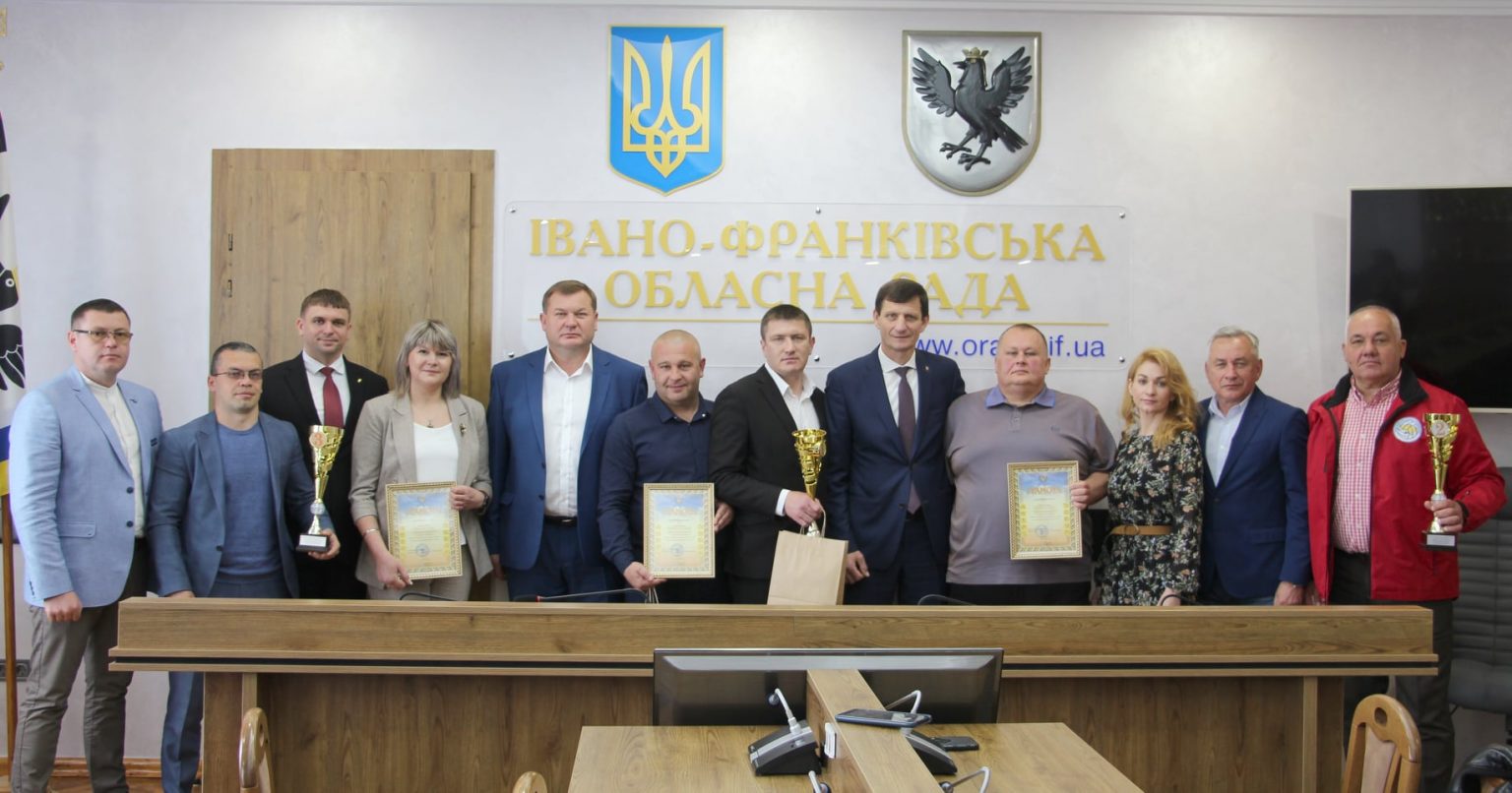 У Франківську нагородили переможців депутатської Спартакіади