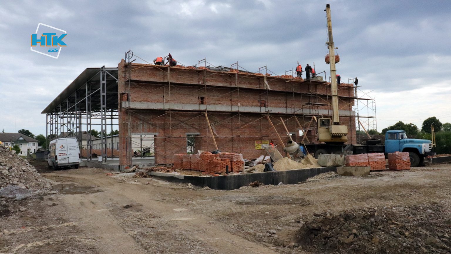 На Прикарпатті будують модульний спортзал вартістю понад 36 мільйонів гривень ВІДЕО