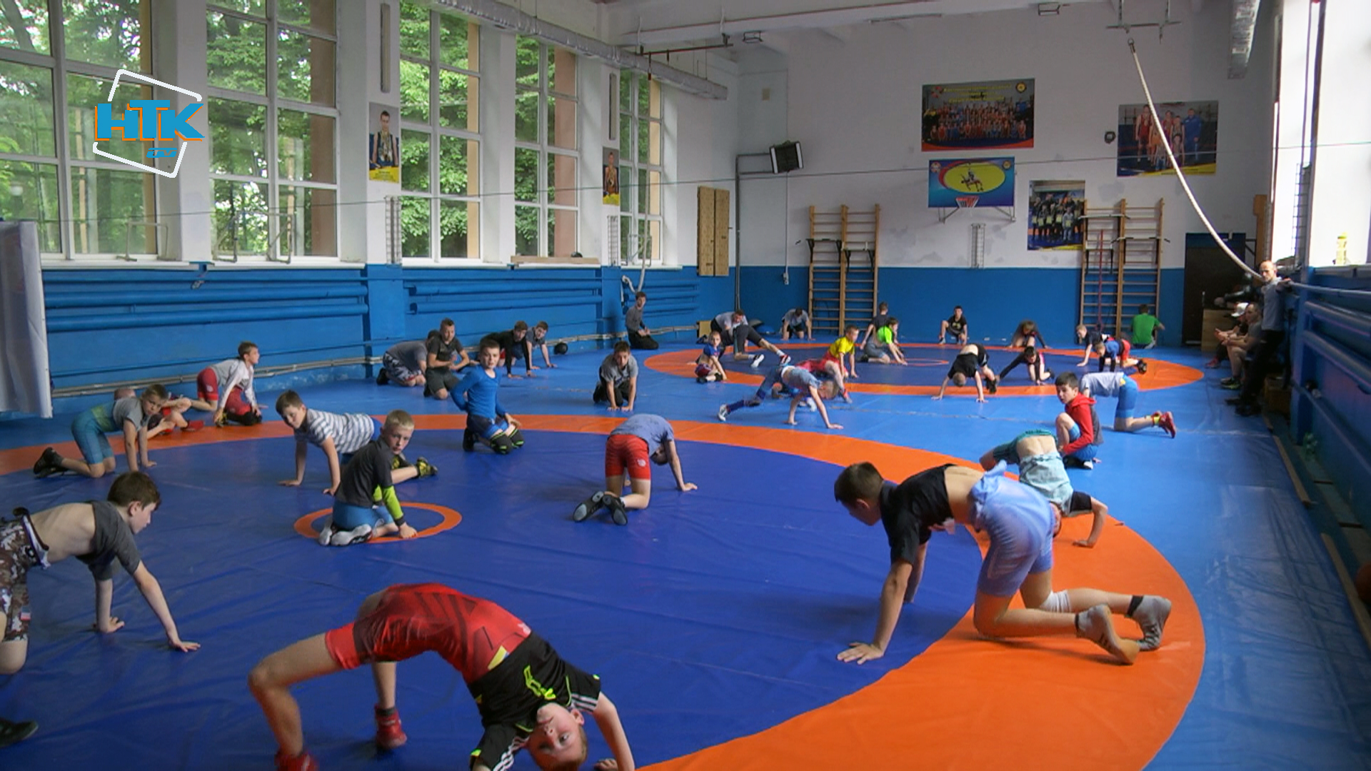 Прикарпатські борці повернулися з чемпіонату Європи ВІДЕО
