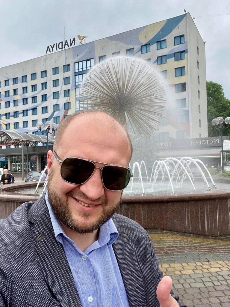 Нова голова Івано-Франківської ОДА призначила на високу чиновницьку посаду члена '' Партії регіонів'' ФОТО