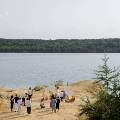 Молодята вперше взяли шлюб на Домбровському кар’єрі ФОТО