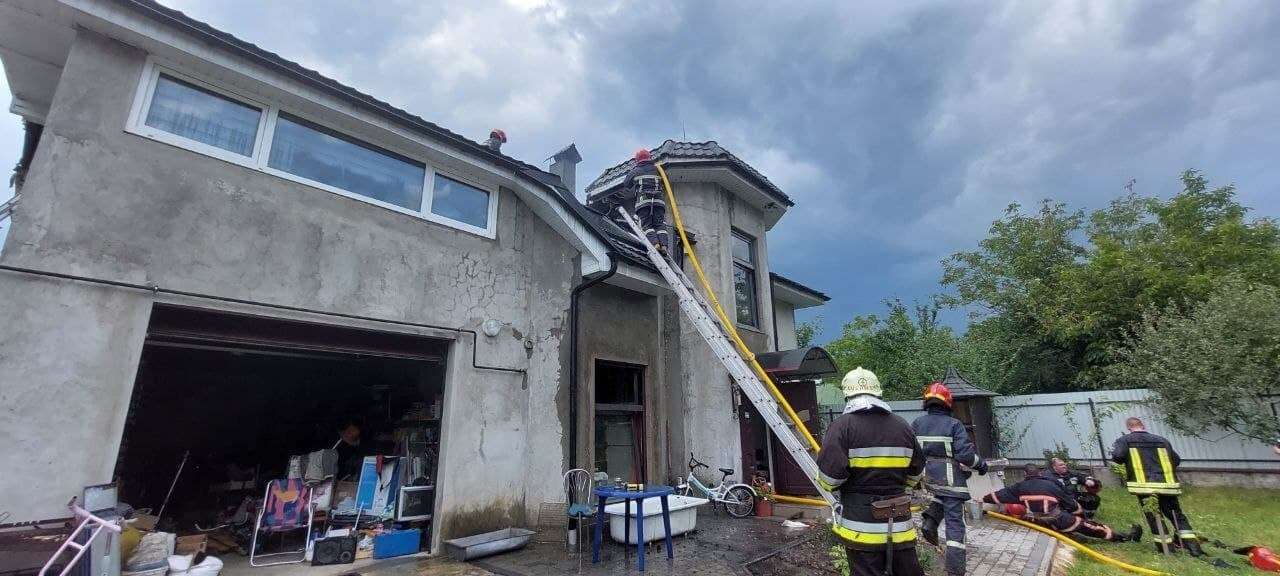 Поліції вдалося встановити осіб, які загинули в авіатрощі на Коломийщині ФОТО