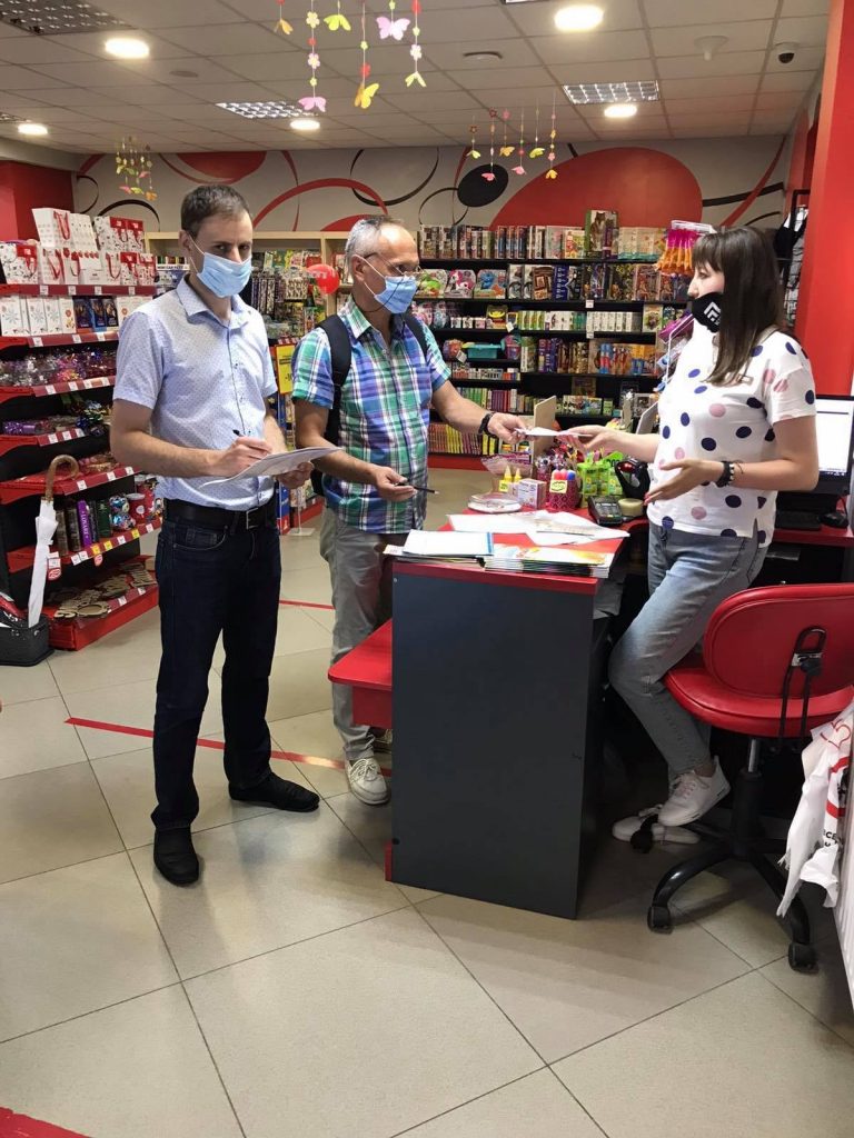 працівників