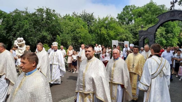 На Прикарпатті митрополит Володимир Війтишин освятив нову духовну локацію ФОТО