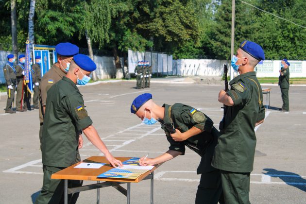 В Івано-Франківську декілька десятків молодих нацгвардійців склали присягу на вірність українському народові ФОТОРЕПОРТАЖ