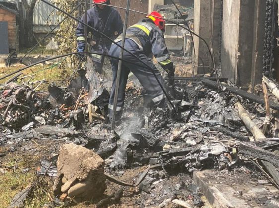 Поліція з’ясовує деталі смертельної авіакатастрофи на Прикарпатті ФОТОРЕПОРТАЖ