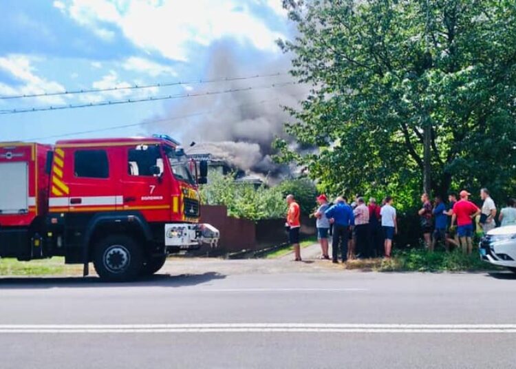 Поліція з’ясовує деталі смертельної авіакатастрофи на Прикарпатті ФОТОРЕПОРТАЖ