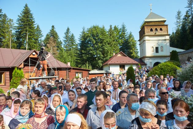 Мер Франківська отримав від Митрополита Епіфанія благословенну грамоту ФОТО