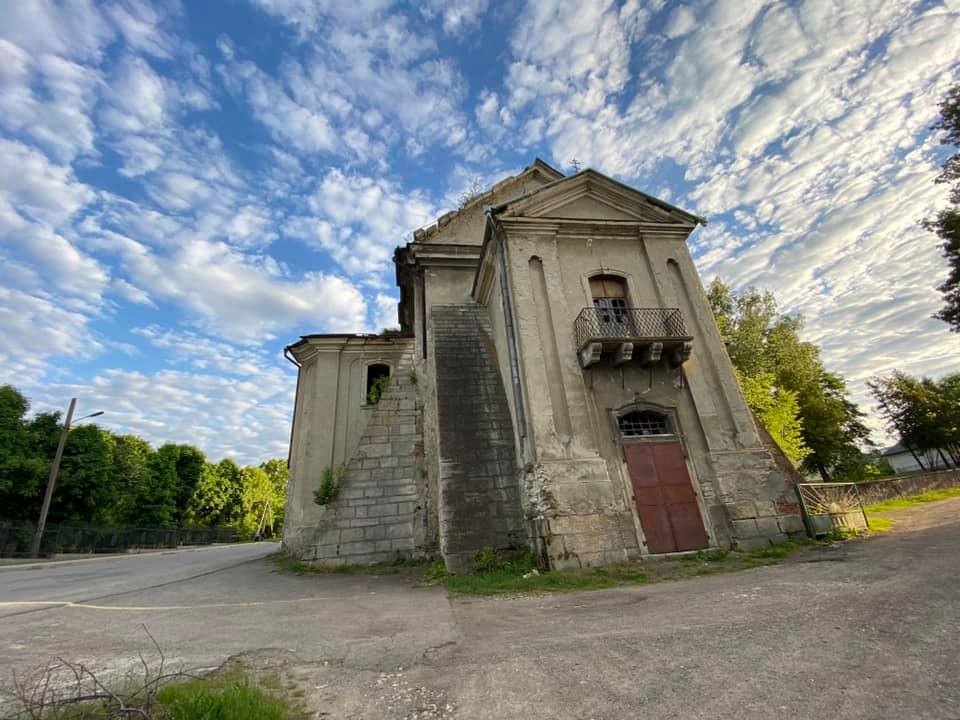 В Городенці відновлюють найстарішу будівлю в місті