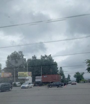 ДТП на виїзді з Івано-Франківська: на місці працює поліція ФОТО