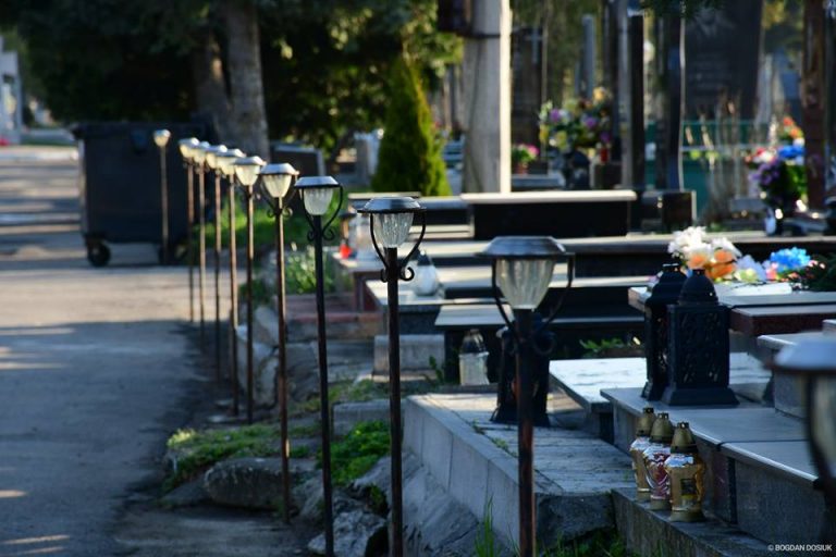 Закінчують місця для поховання: у Калуші розширять кладовище