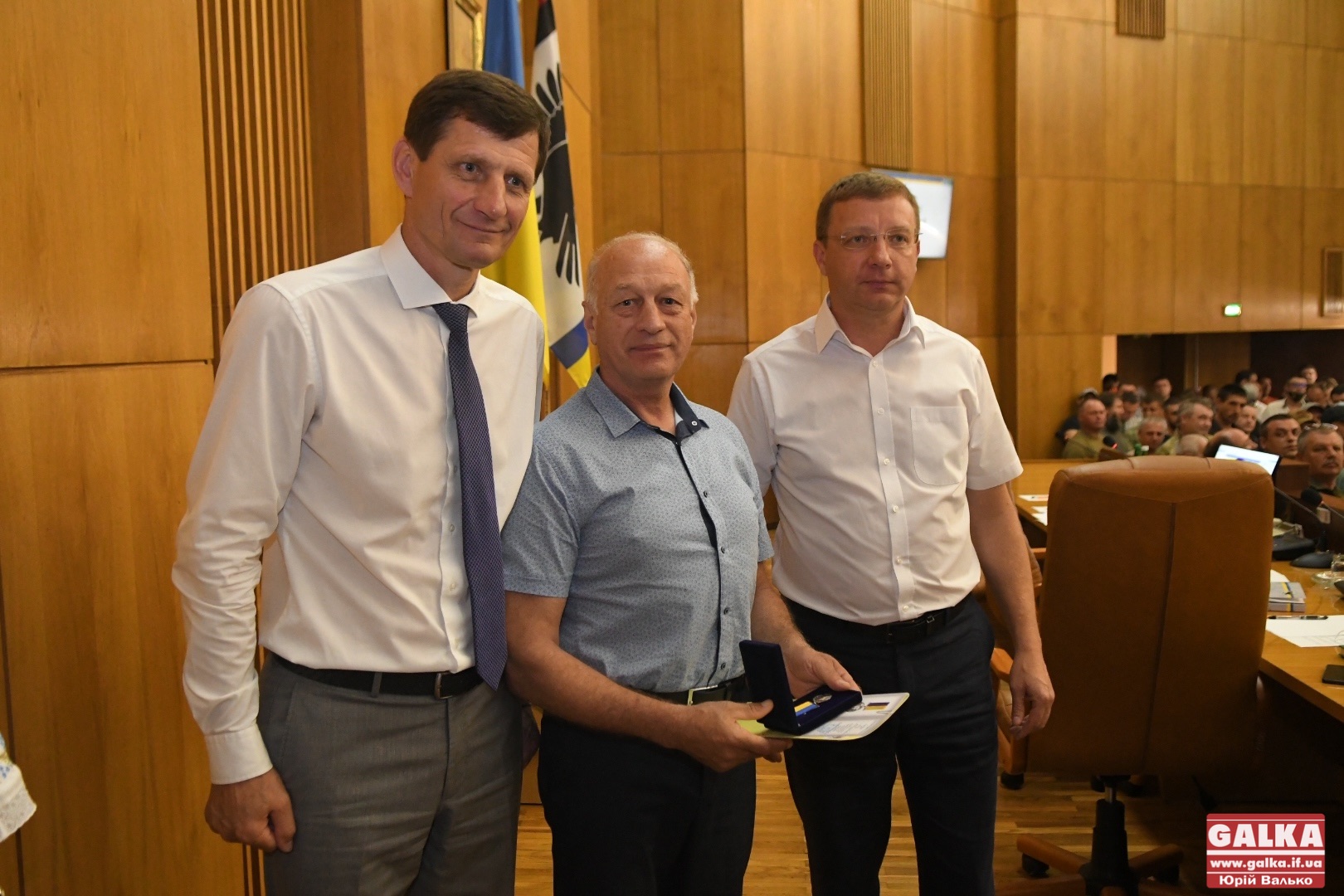 нагородили