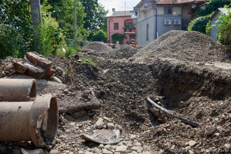 У Франківську ремонтують ще одну вулицю ФОТО