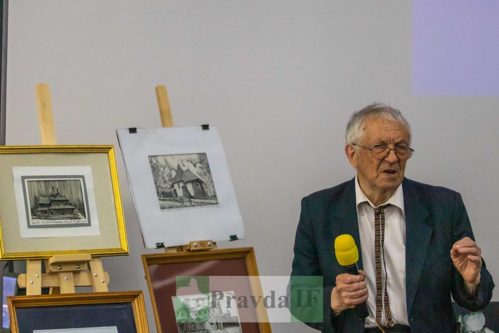 У Франківську презентували книгу про Зеновія Соколовського ФОТОРЕПОРТАЖ