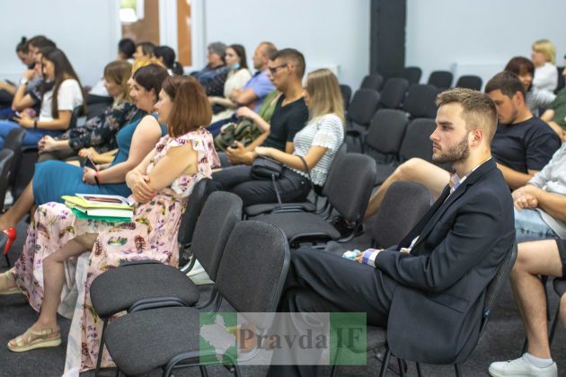 У Франківську презентували книгу про Зеновія Соколовського ФОТОРЕПОРТАЖ