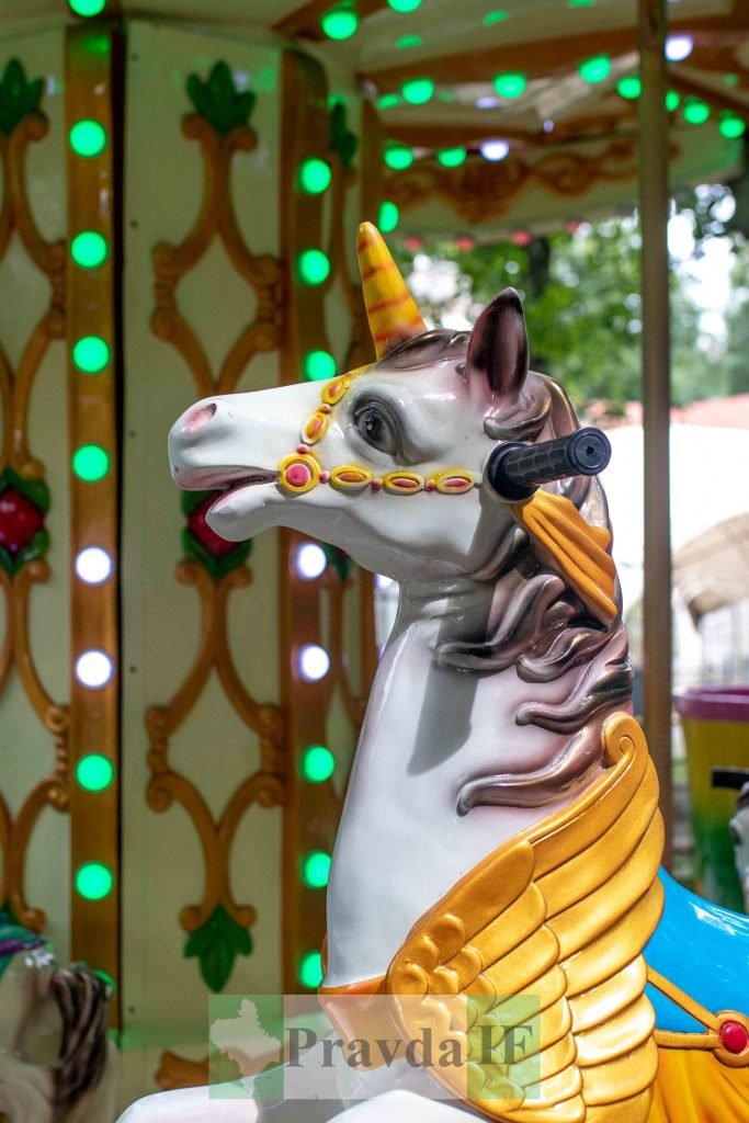 атракціонів