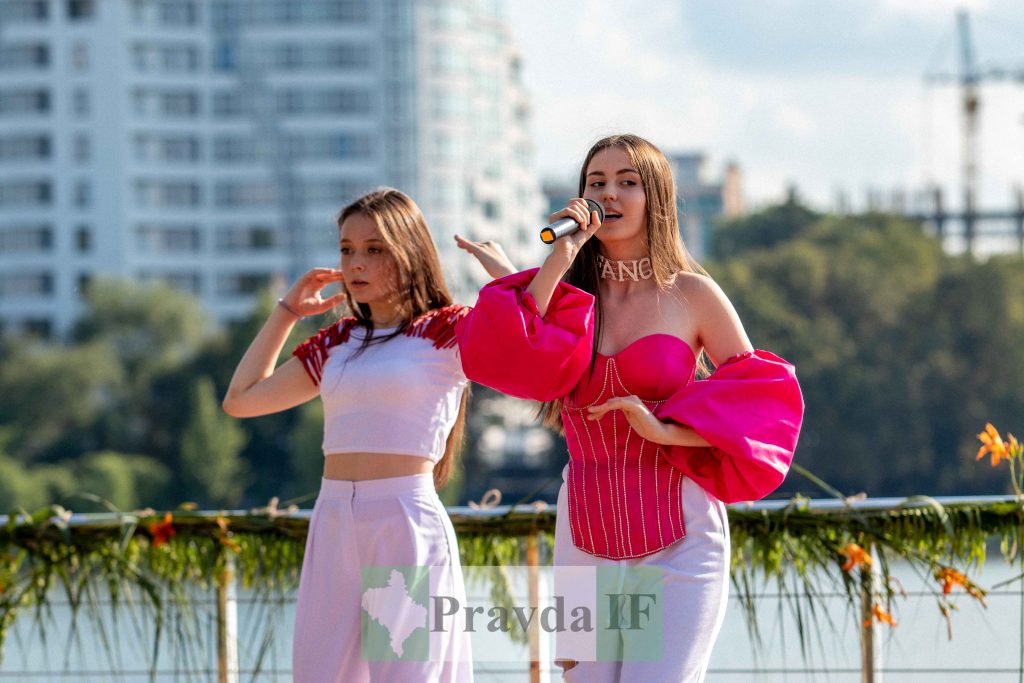 вечірку