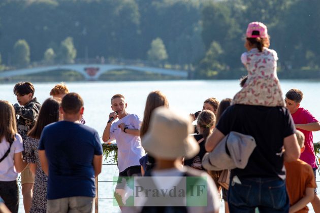 В Івано-Франківську влаштували купальську вечірку ФОТОРЕПОРТАЖ