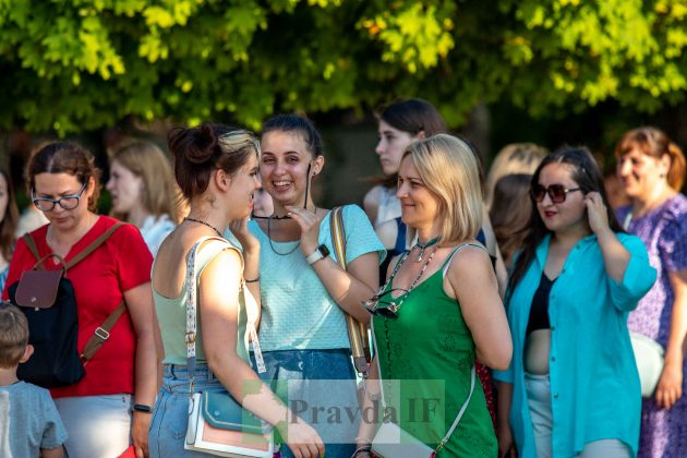 В Івано-Франківську влаштували купальську вечірку ФОТОРЕПОРТАЖ