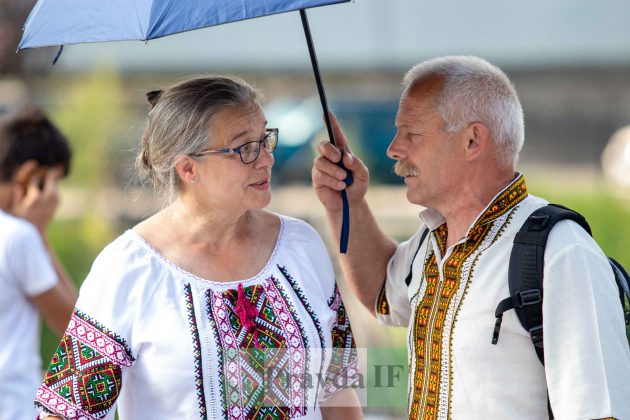 У Косові відбувся унікальний показ гуцульської моди "Лудинє-Фамілія" ФОТОРЕПОРТАЖ