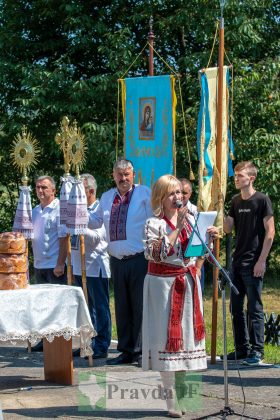 «Розвалили хати, а нас забрали і вивезли». Як прикарпатців «добровільно» переселяли на південь України ФОТРЕПОРТАЖ