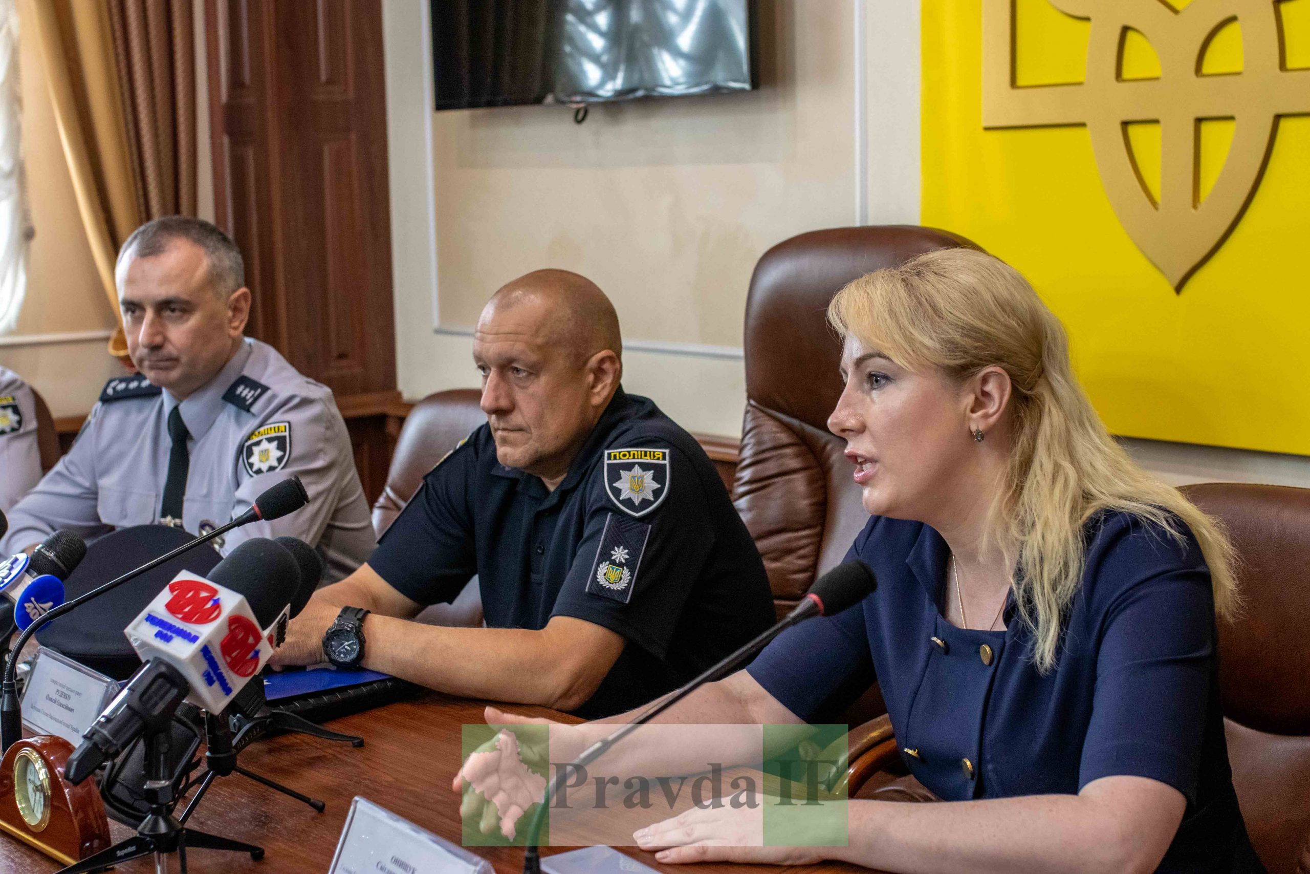 поліції