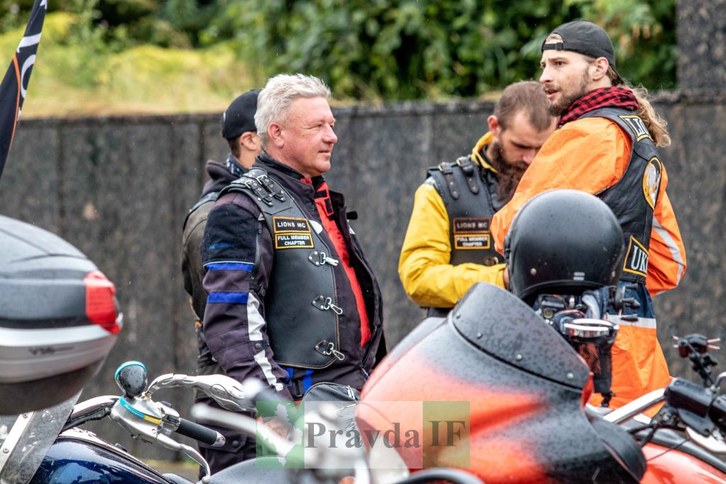 мотоциклісти