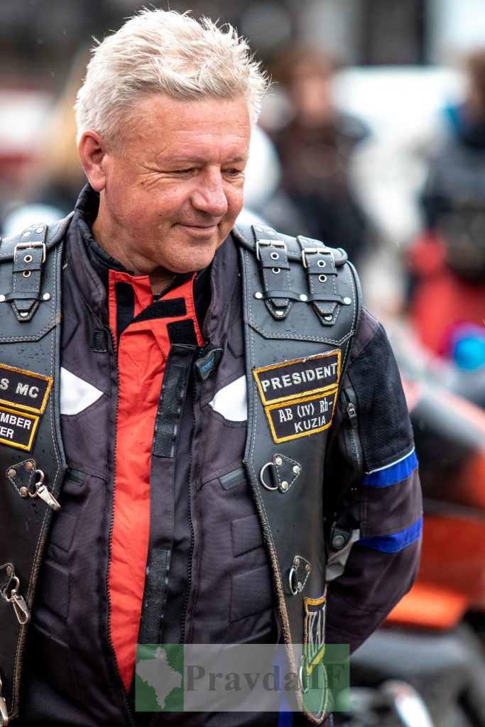 мотоциклісти