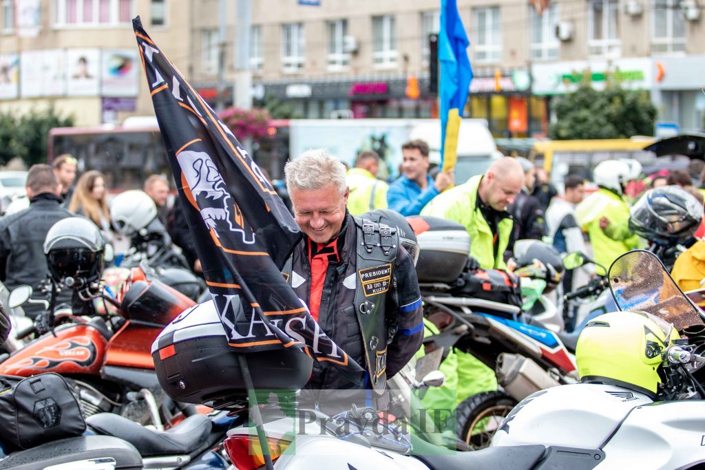 мотоциклісти