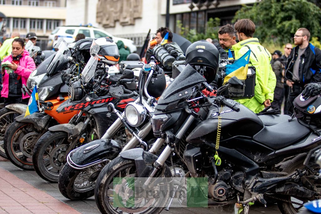 мотоциклісти