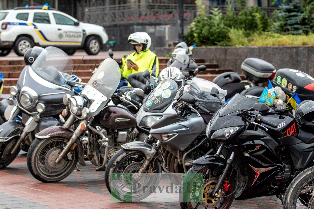 мотоциклісти