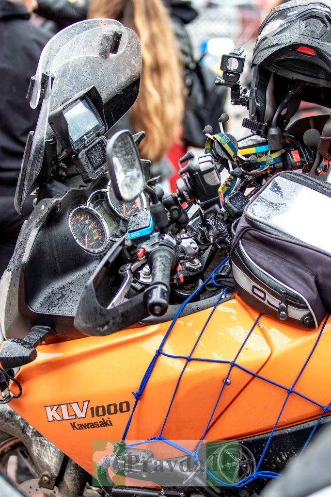 мотоциклісти