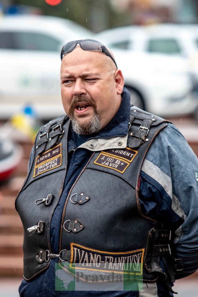 мотоциклісти