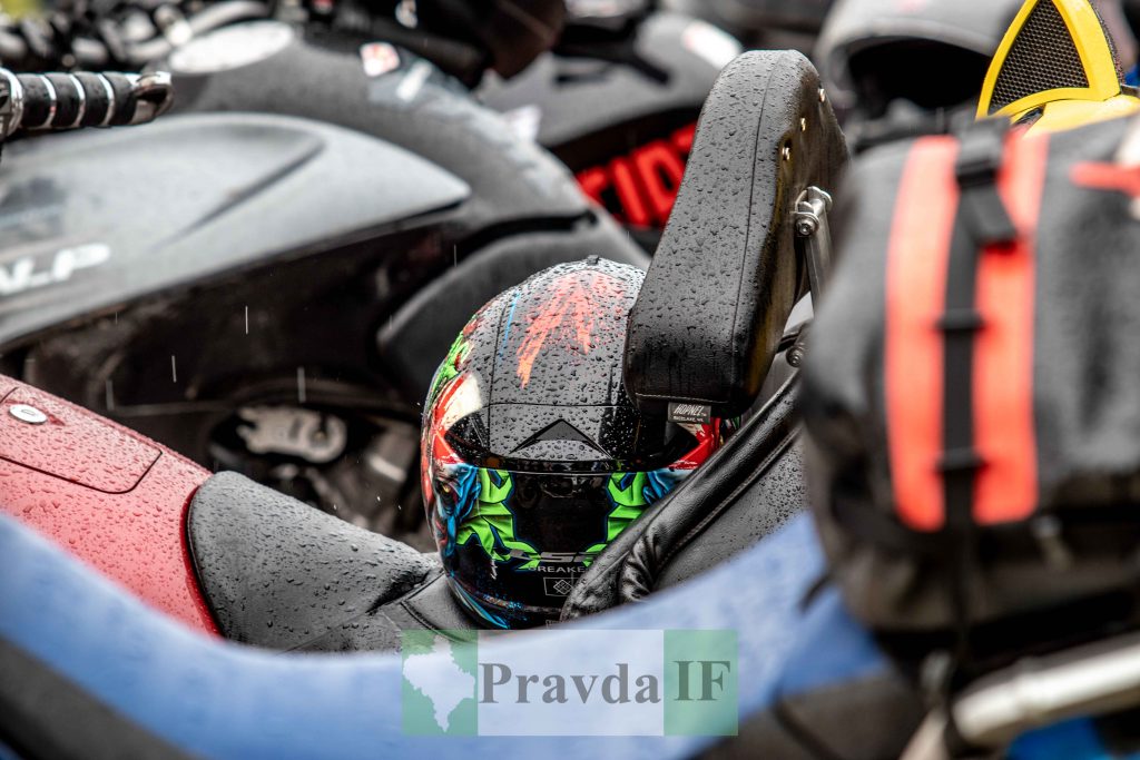 мотоциклісти