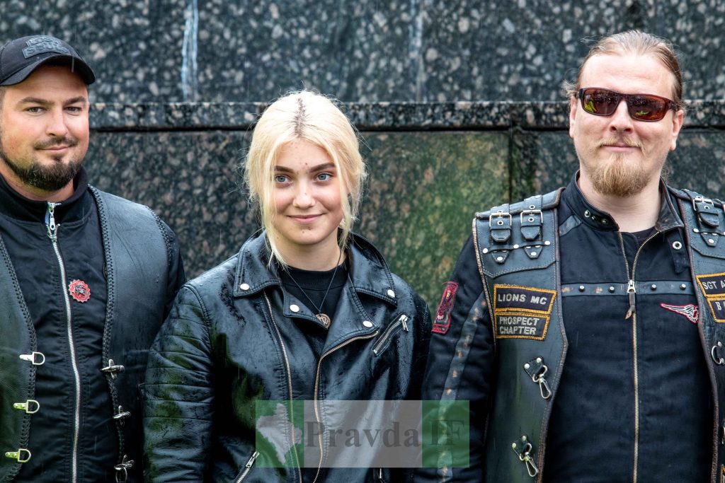 мотоциклісти