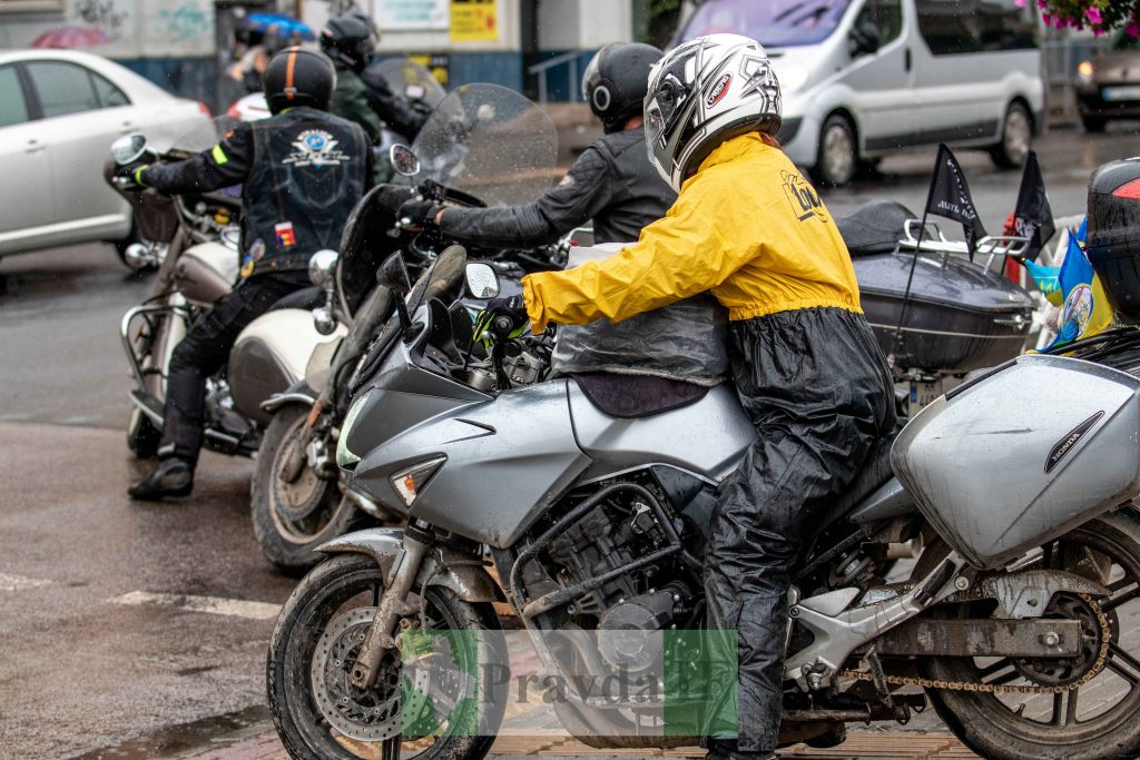 мотоциклісти