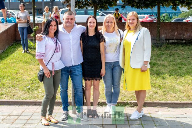 У Франківську підняли прапор на підтримку олімпійців ФОТО