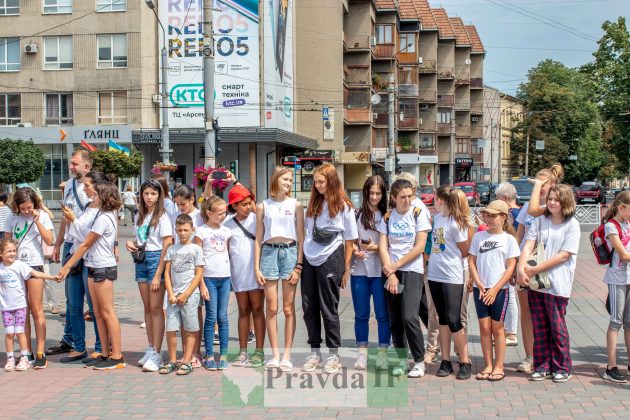 У Франківську підняли прапор на підтримку олімпійців ФОТО