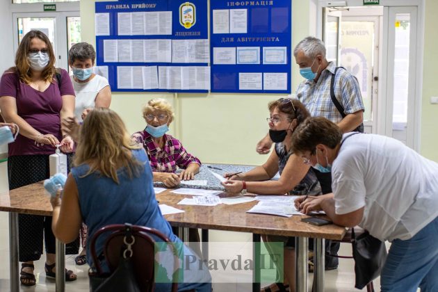 У Франківську запрацював ще один центр вакцинації від COVID-19 ФОТОРЕПОРТАЖ