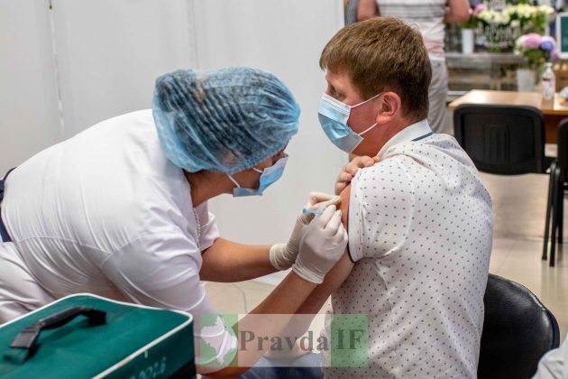 У Івано-Франківську відкрився ще один центр вакцинації від COVID-19. Фото