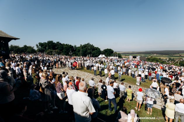 Тисячі прочан з усієї України взяли участь у прощі до Крилоса